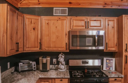 New Post Cabin | Mysa Stuga at Blueberry Hill Resort