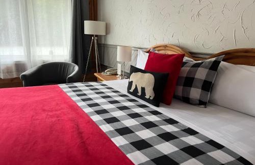 Algoma District Hotel | Mystic Isle Motel
