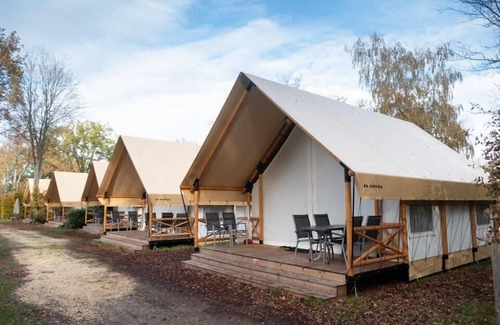 Mol Cabin | n/a
