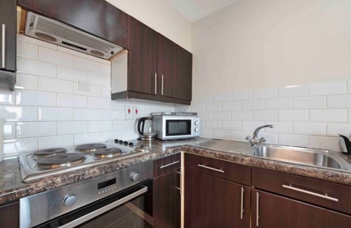 East Acton Apartment | N.Acton QUIET COSY 1 BED-PRIVATE FREE PARKING