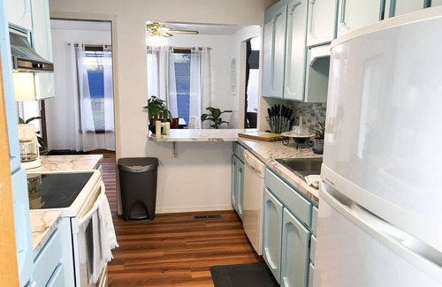 Richland House | N.Richland Executive/Corporate/Family -Deck-PingPong-2Bikes-Sleeps6-10-Kingsuite