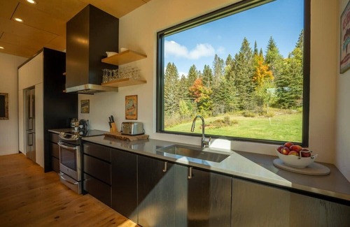 Saint Donat Ski Chalet | Nature Haven, Spa, Lake, and Starry Nights