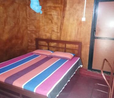Manmunai North House | Naaval Beach Villa & Rooms