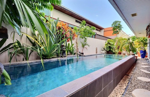Papeete House | Nāhina room - City Center - Swimming Pool