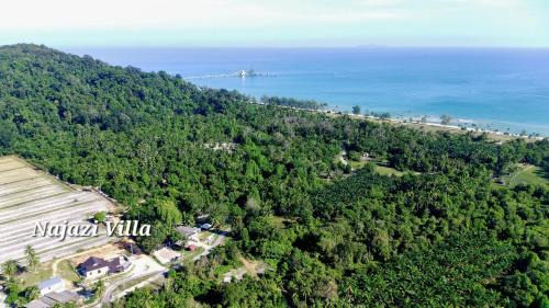 Kampung Bari Kecil Villa | Najazi Villa
