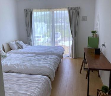 Nakaoshi House | Nakijin Resort Guest House