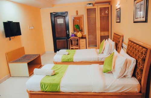 Perambur Purasavakam Hotel | Naksha Tree Hotels - Mogappair