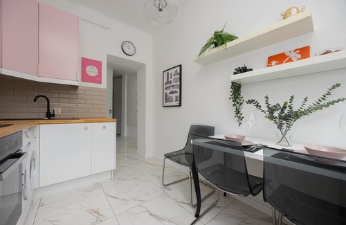 Muranow Apartment | Nalewki 5 | Warszawa | Bright Studio | Old Town