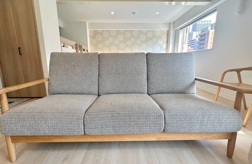 Namba Apartment | Namba 1 station & private house near station! River view in front of Dotonbori River [2 toilets/2 showers/2 washbasins]