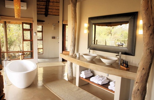 Ladysmith Cabin | Nambiti Plains Private Game Lodge