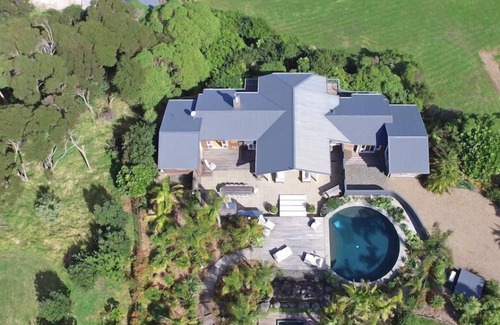 Waiheke Island Villa | Nameless Bay Lodge | Stay Waiheke
