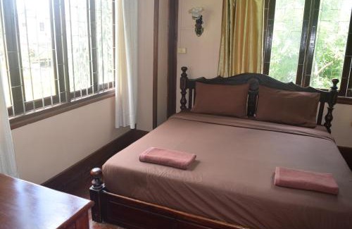 Vang Vieng House | Namsong Bridge Bungalows