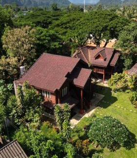 Vang Vieng House | Namsong Bridge Bungalows