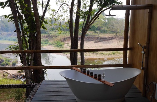K. Phu Pieng House | Nan De Panna Riverside Homestay