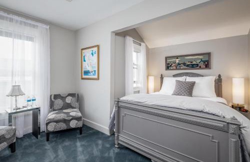 Half Moon Bay Bed & Breakfast | Nantucket Whale Inn, Half Moon Bay