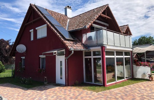 Balatonoszod Apartment | Napfény Ház Sonnenschein Haus