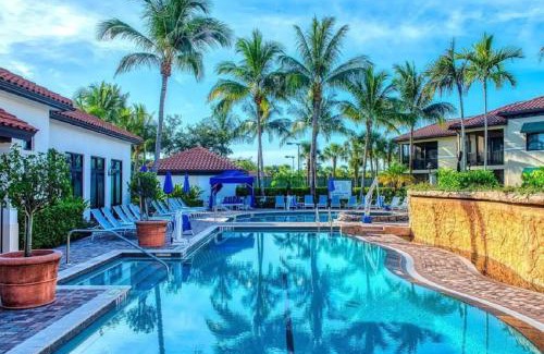 Royal Harbor Apartment | Naples Bay Resort Condo with Fabulous Amenities, near Beach & Downtown!