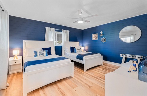 East Naples Apartment | Naples Retreat Heated Pool · Cinema & Game Room