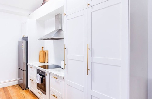 Fitzroy Apartment | Napoleon, 2 min to Gertrude St