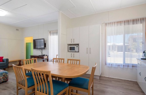 North Haven House | Naroon - 3 Bedroom holiday home in North Haven, close to beach and river