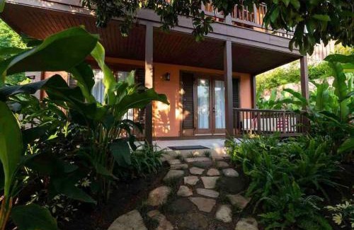 Oracabessa Villa | Naseberry Lodge at Oracabessa Hill Cottages -Cozy 2-Bedroom Villa