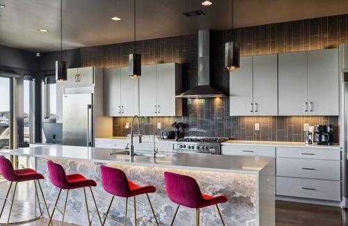 Katie Hill Neighborhood Apartment | Nashville Dream Stay: Cozy Living & Luxe Rooms