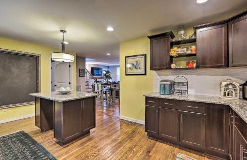 North Nashville House | Nashville Home with Fire Pit and Yard, 3 Mi to Dwtn