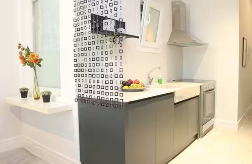 Thessaloniki City Centre Apartment | Nat's place: Friends & Family, Thessaloniki metro