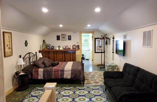 Brighton Bed & Breakfast | Natalie House - Boston
