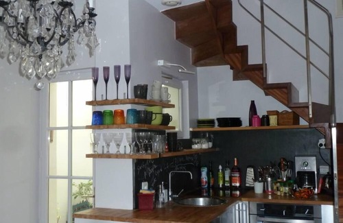 12th Arrondissement House | Nation :quiet, sunny, private house*+ free pking in private street.