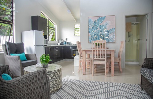 Tapere of Titikaveka House | Natura Lagoon Bungalow 2