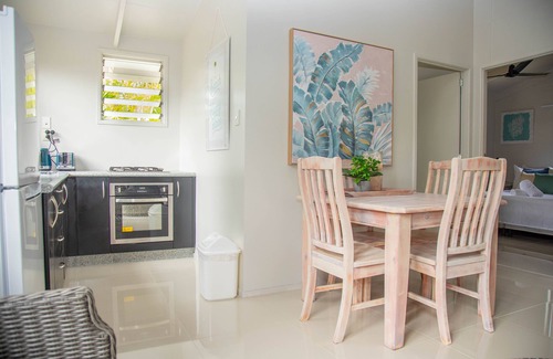 Tapere of Titikaveka House | Natura Lagoon Bungalow 2