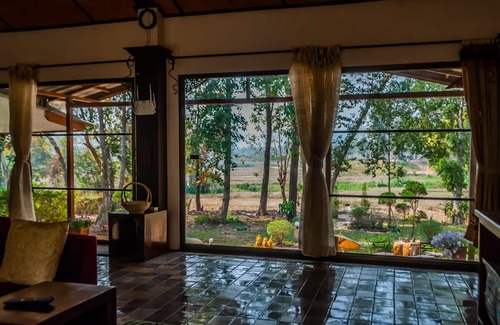Mae Kon House | Natural Retreat next to SinghPark&WhiteTemple 4BR