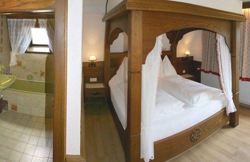 Puchberg Am Schneeberg Apartment | Natural mountain landscape, family business in a quiet location