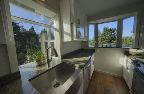 Langlois House | Natural Beauty Surrounds This Lakefront Property