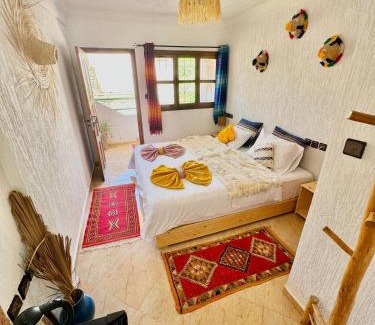 Tamrhakht Hostel | Natural Surf House