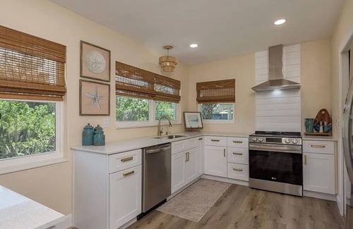 Marthas Vineyard House | Nature, Comfort, and Calm – All on the Bayou