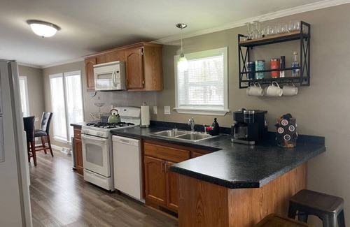 Lake Arrowhead Cabin | Nature Enthusiast-SxS Friendly-6p Hot Tub-Bonfire
