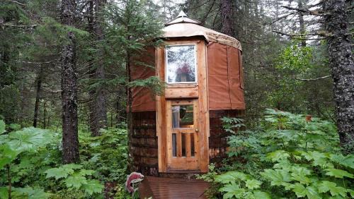 Bear Creek Other | Nature Escape in an Alaskan Glamping Village for Family Fun