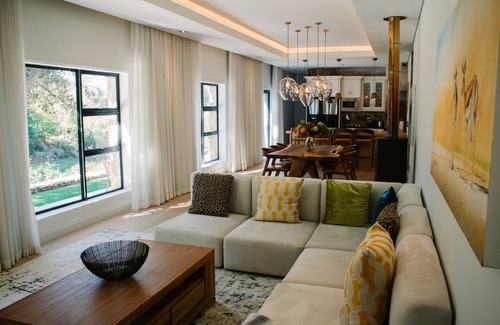 Cape Winelands House | Nature estate nestled in the wine valley