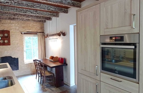 Montcabrier House | Nature gites for groups, 14 people, 7 bedrooms, 4 bathrooms, with swimming pool on 8 hectares of parkland