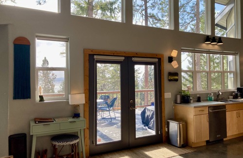 Finley Point Cabin | Nature House: Peaceful and Romantic - Tub for Two, Sauna, Flathead Lake views