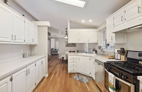 Murphys House | Nature Lover's Lodge on 6 Acres: Fast Internet Included