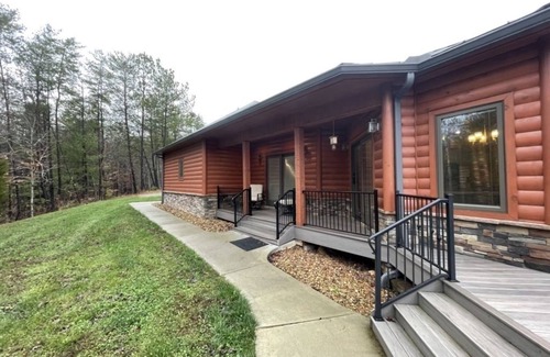 Tellico Plains House | Nature lovers dream! Steps from fishing plus 140 acres of hiking! 4 Bedroom Home by RedAwning