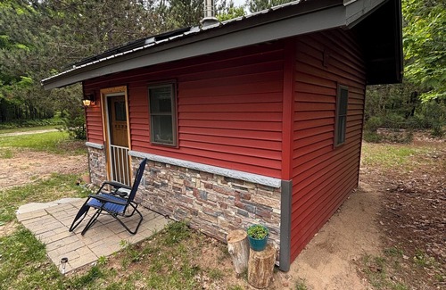 South Boardman Cottage | Nature Lover’s Paradise. Tiny 1 room cottage on Bunnifer Farms. Pet friendly