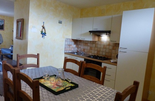 Saint-Palais Apartment | Nature Retreat with Hiking Trails, Near Montluçon - Cozy 2BR Apt, Parking, Pet-Friendly