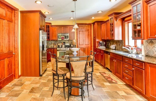 Cairo House | Nature's Haven: Hot tub, ATV, hiking & fishing!