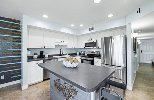 Cedar Key Condo | Nature's Landing condo with bay view