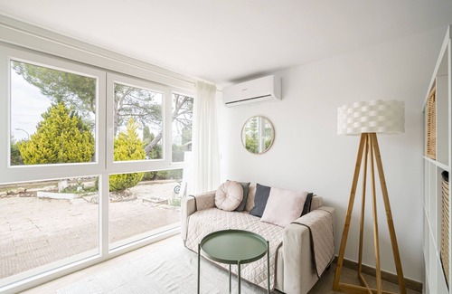 Villar del Olmo Apartment | Nature Studio near Spain's Prettiest Town, Newly Renovated, Bright, All Comforts