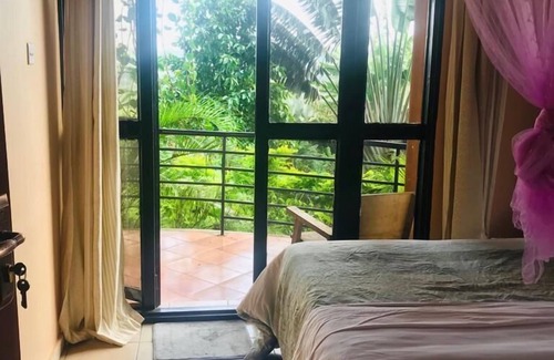 Kampala Bed & Breakfast | Natures Guesthouse